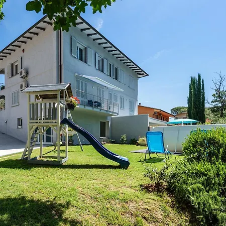 Hébergement de vacances Casa Ada *